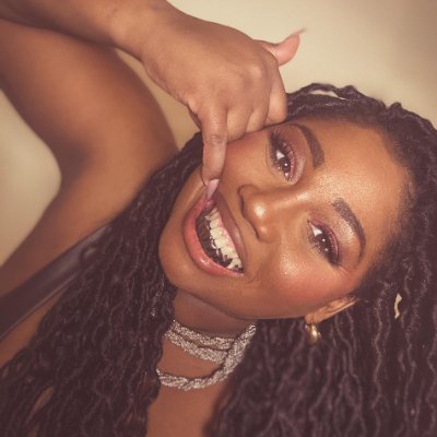 roxxyhaze's profile picture