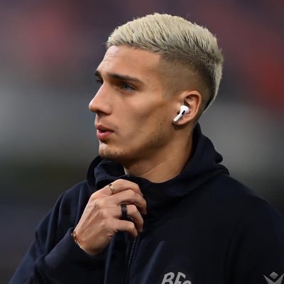 س ـلوم's profile picture