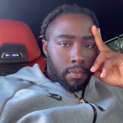 ShoesOverBoobs's profile picture