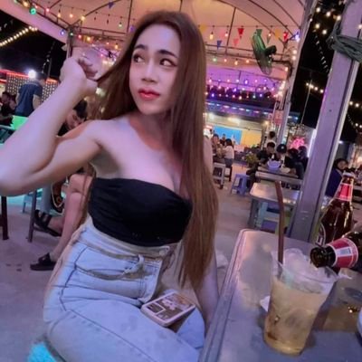 bee Mo's profile picture