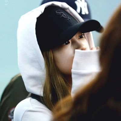 your local dahyun enjoyer's profile picture