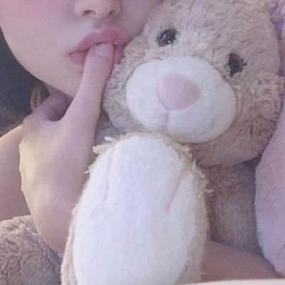 slutiestrwbrry's profile picture