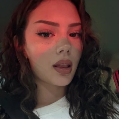 buselliiz's profile picture