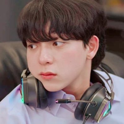 astridisloving's profile picture
