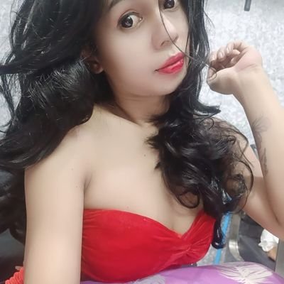 LarasSa17561395's profile picture