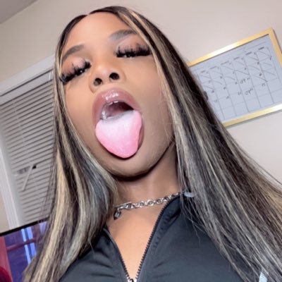 itgirlsulani's profile picture