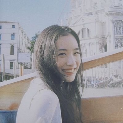 ⋆'s profile picture