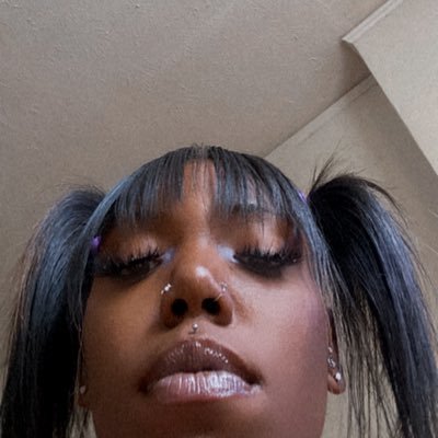 ANNA DELVEY's profile picture