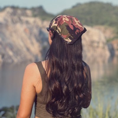 E'EIF (n.)'s profile picture