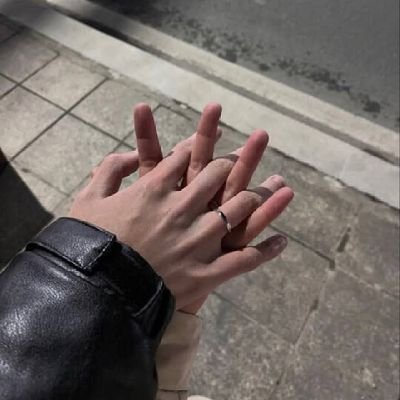aieshu17's profile picture