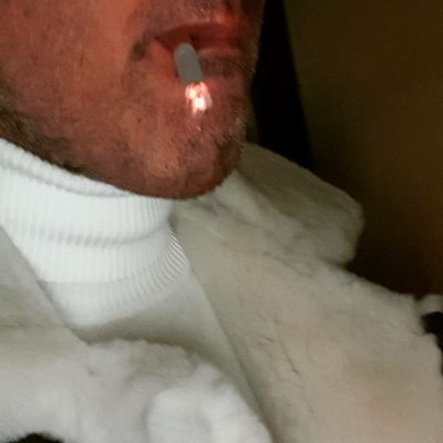 Smoking girl lover's profile picture