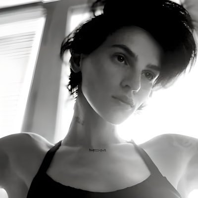 GigaChadetteSOL's profile picture