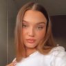 v's profile picture