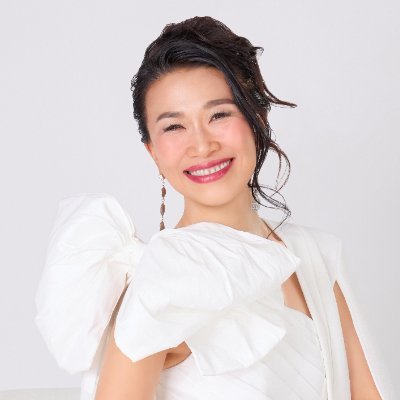 6円→12億資産家💰小熊弥生 🦋4372人に335億を引き寄せさせた女社長@日米2拠点's profile picture