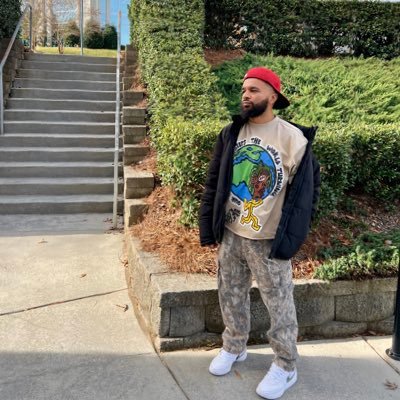 James 3 🐝's profile picture