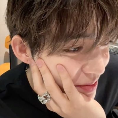 shi ◡̈'s profile picture