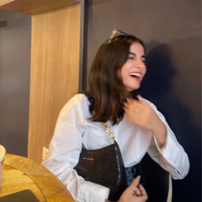 sshuklaa's profile picture