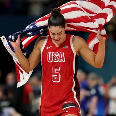 Kelsey Plum's profile picture