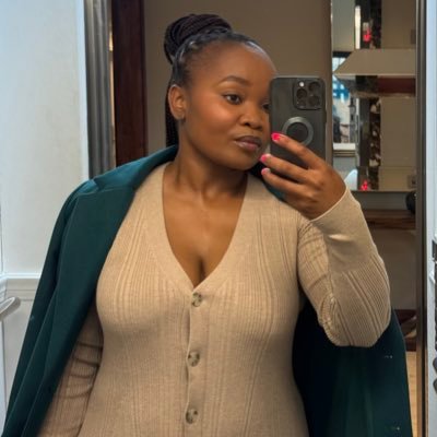 SisandaSigidi's profile picture