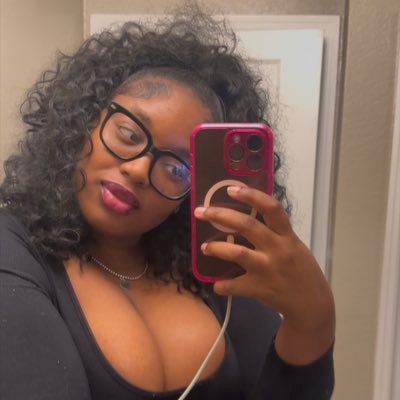 FINEA$$MILF๐'s profile picture