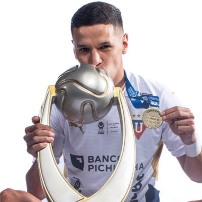 poshoeledeu's profile picture