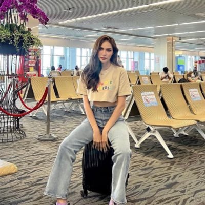 charlotteWARAH_'s profile picture