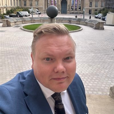 kurvisentwiit's profile picture