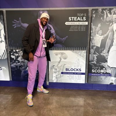 JO Henriquez Roberts's profile picture