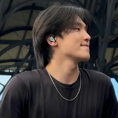 zee⋆'s profile picture