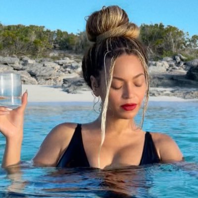 LU⚖️🌍🍉's profile picture