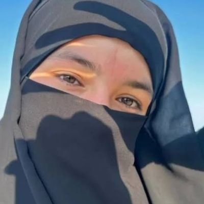 ShafaQia_'s profile picture