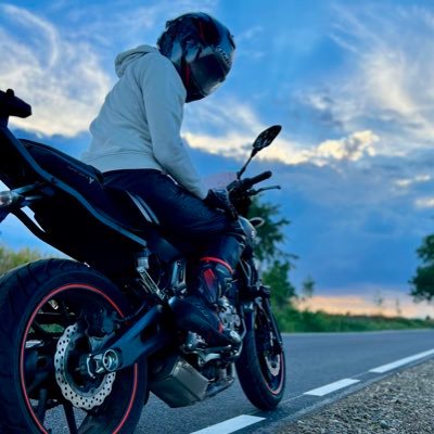 Moto_i_My's profile picture