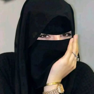 R's profile picture