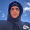 f's profile picture