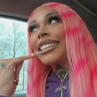 zellyy.yy's profile picture