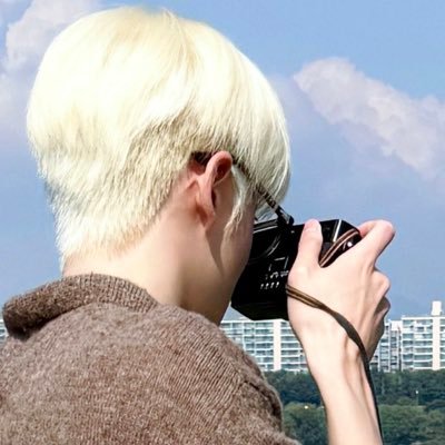 롬's profile picture