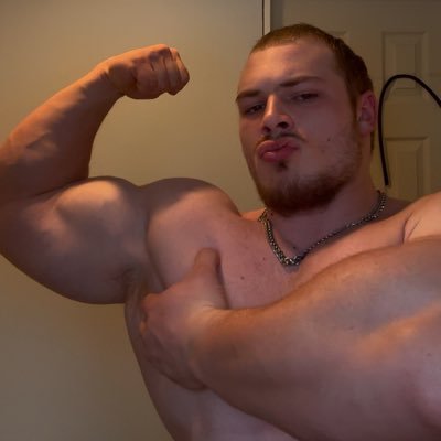 BICEP GOD DAN💪👑's profile picture