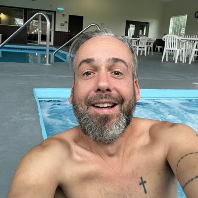 nudistrobert's profile picture