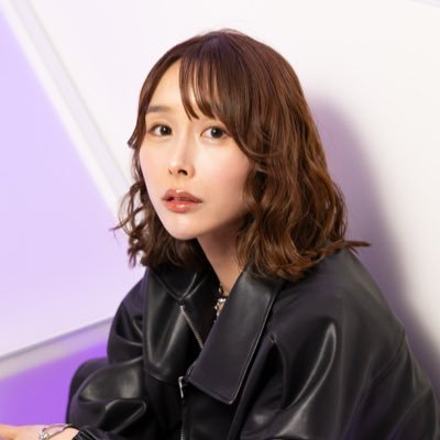 joan711's profile picture