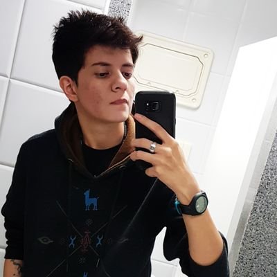Nayara • ☕ um cafezim pfv's profile picture