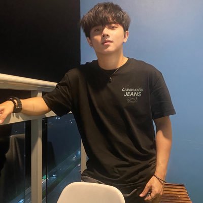 Nik Kōsuke's profile picture