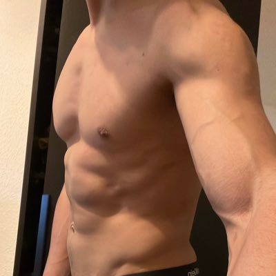 freakinghorny's profile picture