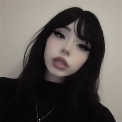 lain 🤍's profile picture