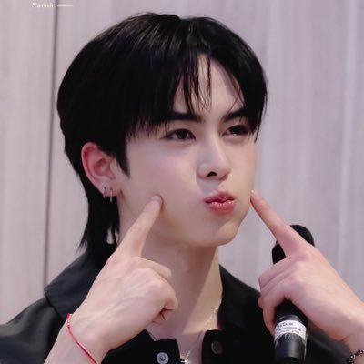 g's profile picture
