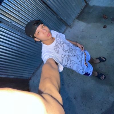 Ruzz Vitel's profile picture