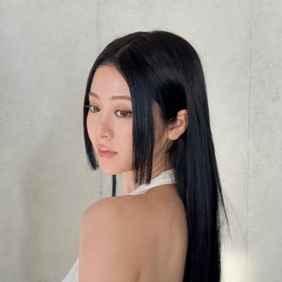 hourly yunjin☆彡's profile picture