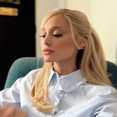 arianaculture's profile picture