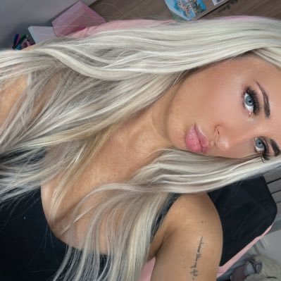 Bratty blonde👸🏼💸's profile picture