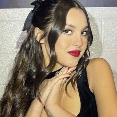 clara's profile picture