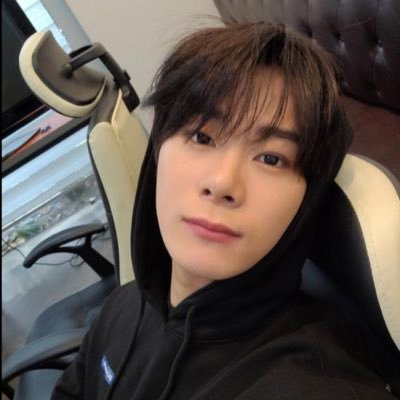 🌙's profile picture